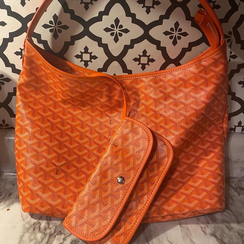 Shoulder bag